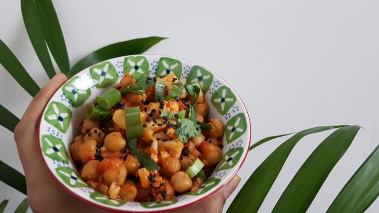 Read more about the article Cauliflower with Chickpeas