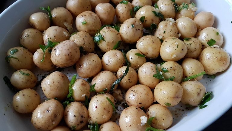 Read more about the article Roasted Baby Potatoes
